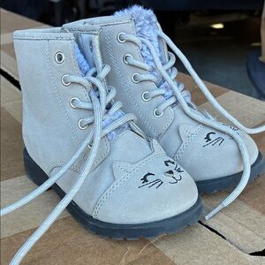 Wonder Nation Gray Cat Face Kids Boots